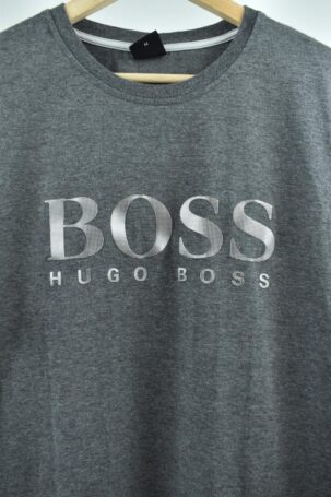 Vintage Hugo Boss T-shirt με Ανάγλυφο Λογότυπο σε Γκρι Men's M